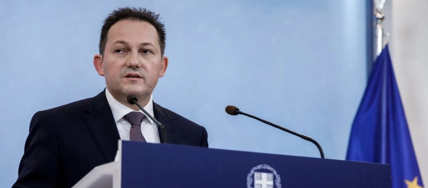 Ζωντανά: Η ενημέρωση από τον Στέλιο Πέτσα για τα μέτρα της κυβέρνησης